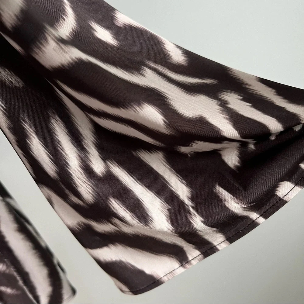 Zara NWT Zebra Animal Print Long Sleeve V-Neckline Stretch Dress Size Medium - Picture 10 of 15